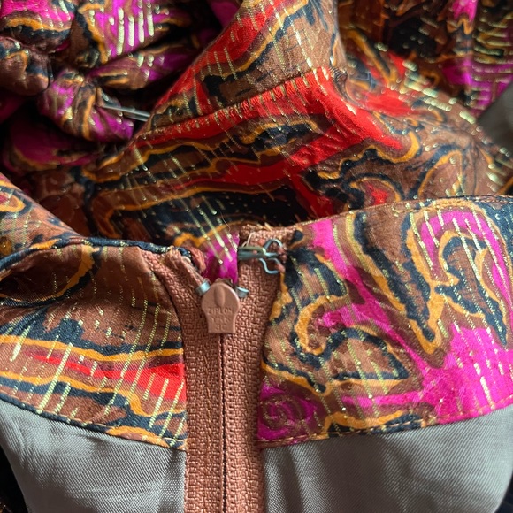 Vintage Silk Dress w Open Back - Picture 9 of 10